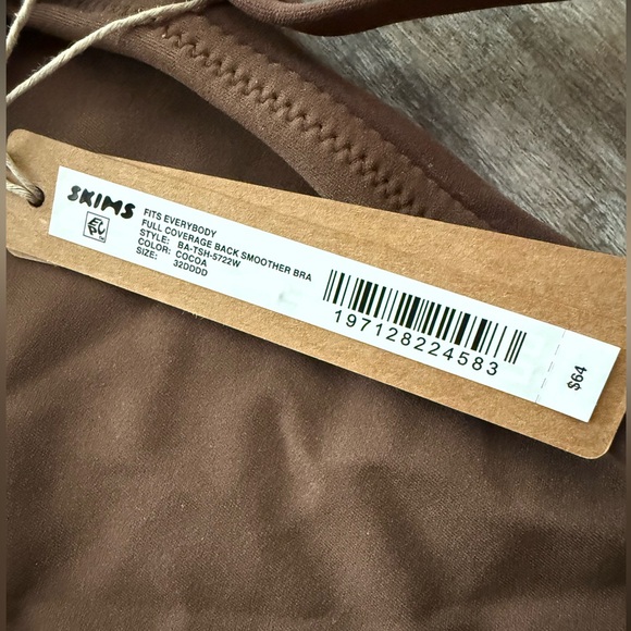 SKIMS Fits Everybody Back Smoothing Full Coverage T-Shirt Bra 32G in Cocoa - NWT - Picture 5 of 7